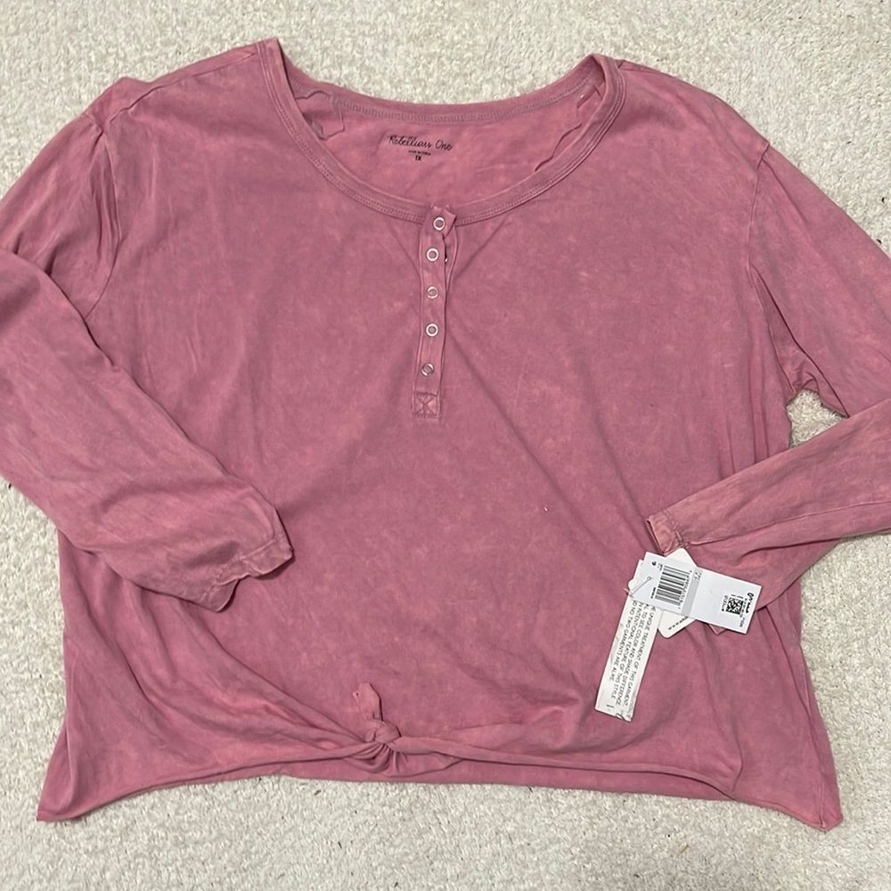 NWT- Rebellious One- 1X